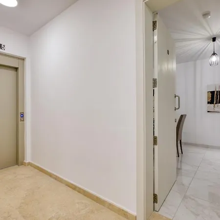 Apartment Modern In Paceville San Ġiljan