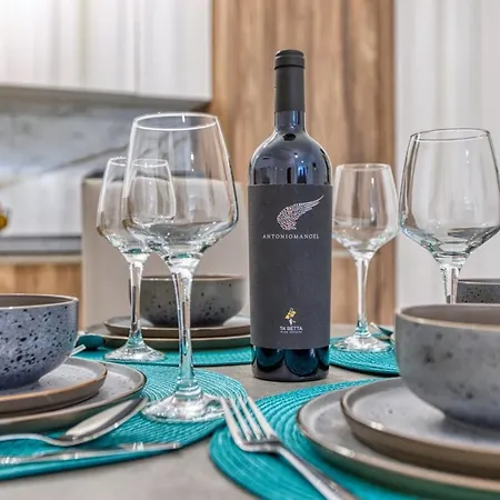 Modern In Paceville San Ġiljan