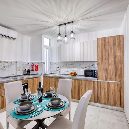 Modern In Paceville * St. Julian's