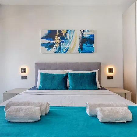 Modern In Paceville Apartman