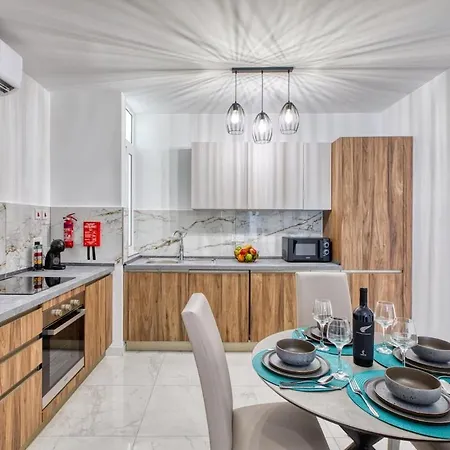 Lejlighed Modern In Paceville