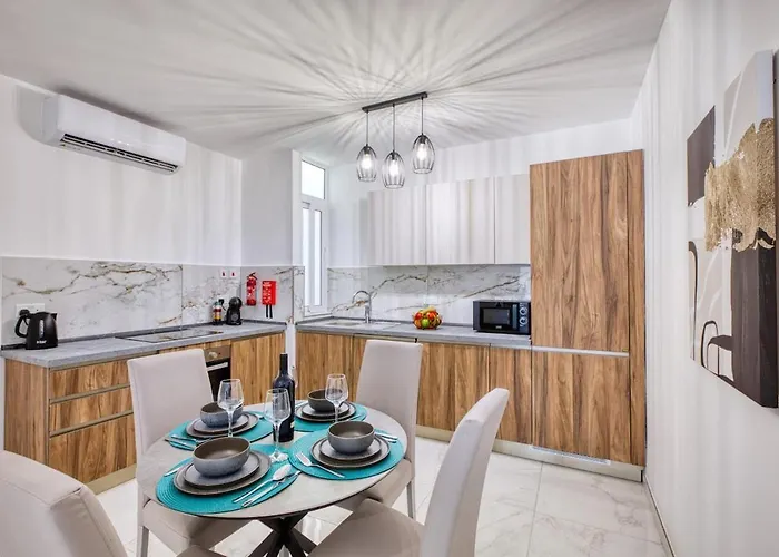 Modern In Paceville * Saint Julian's