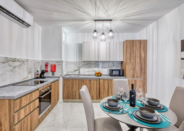 Lejlighed Modern In Paceville